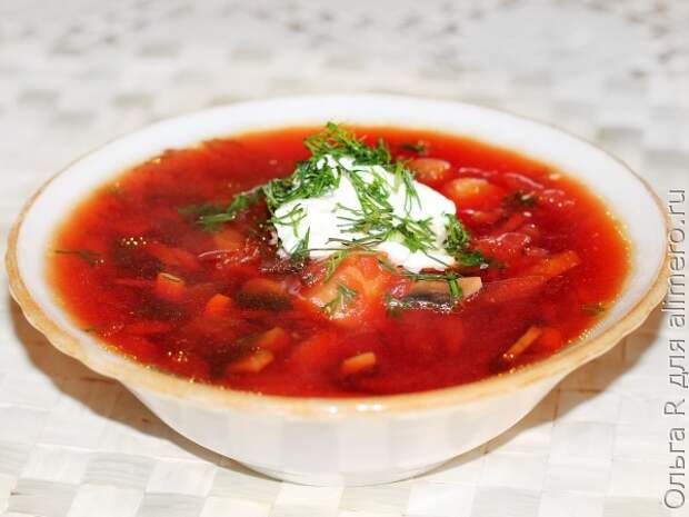 Свекольный суп с шампиньонами Свекольный суп с шампиньонами