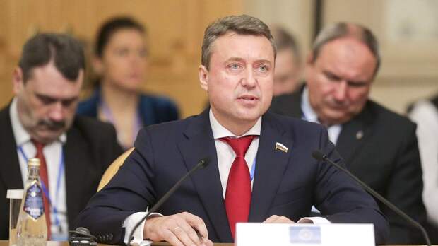 Выборный: частной охране необходимо дать право использовать боевое оружие для защиты критически важных объектов