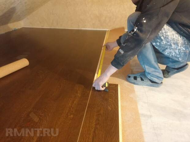 Укладка паркетной доски на пробковую подложку