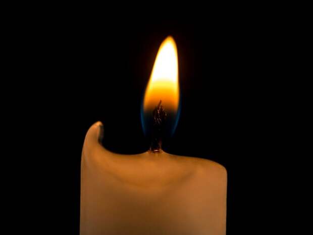 Легендарный летчик гулял по Москве, упал и умер