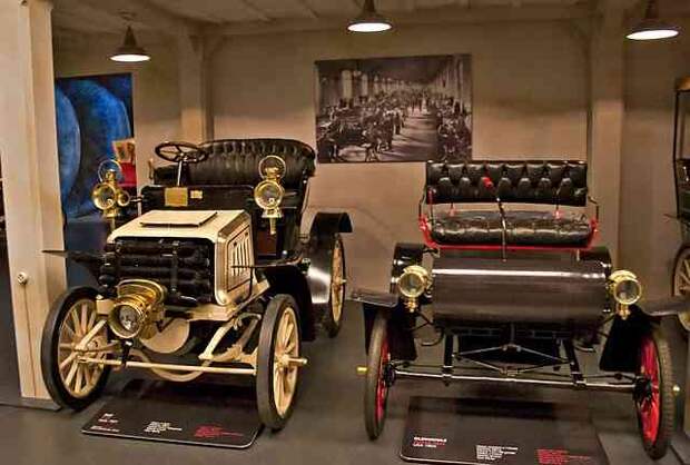 Музей авто истории в турине, италия. (трафик)