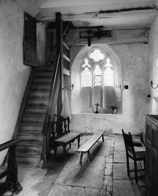St_Lawrence__Didmarton__Gloucestershire__1962_c_Edwin_Smith__RIBA_Library_Photographs_Collection-768x950.jpg