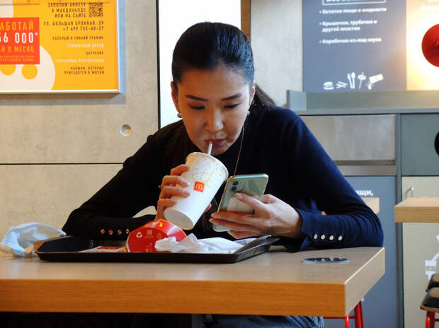 Врачи рассказали, может ли желудок разорваться от переедания