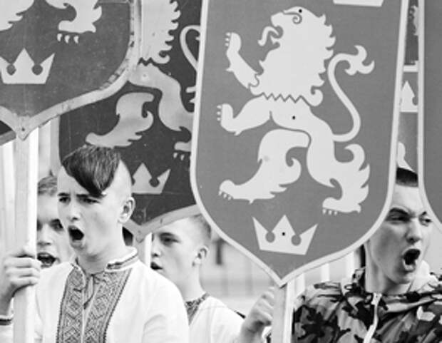 Среди участников шествий в память дивизии СС «Галичина» всегда много подростков