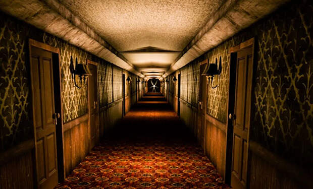 Турист попал в "самый страшный отель мира": внутри похож на пансион из Сияния