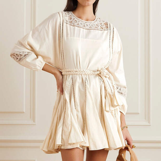 Фото взято с интернет-магазина https://www.net-a-porter.com/