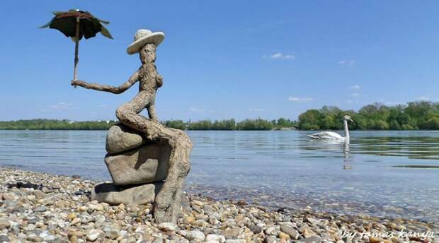 Скульптуры из коряг, выброшенных на берег венгрия, коряга, скульптура