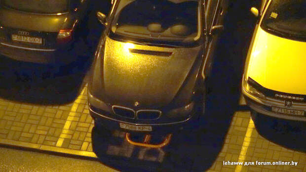 Владелец BMW решил "застолбить" персональное парковочное место во дворе bmw, parking, парковка, парковочное место