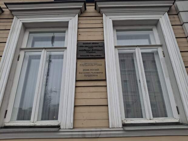 В 15 — невеста, в 20 — на войну: в филиале музея Пушкина показали судьбы молодёжи начала XIX века