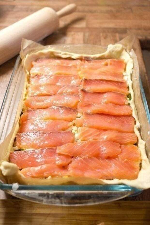 Пирог с красной рыбой рецепт с фото