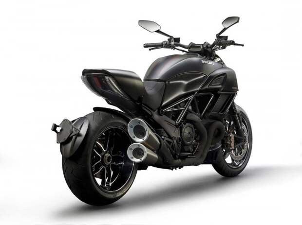 Первый взгляд на Ducati Diavel Carbon