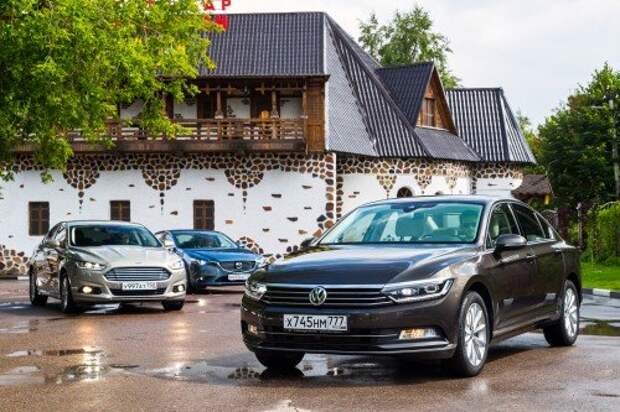 000-Passat_Mondeo_Mazda-6-zr09-15_2