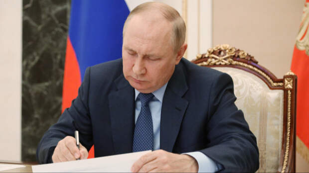 Путин утвердил эксперимент по продаже лекарств через передвижные аптеки