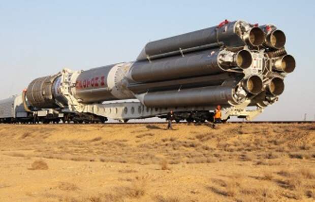 Ракета "Союз-2.1а" с военным спутником стартовала с Плесецка