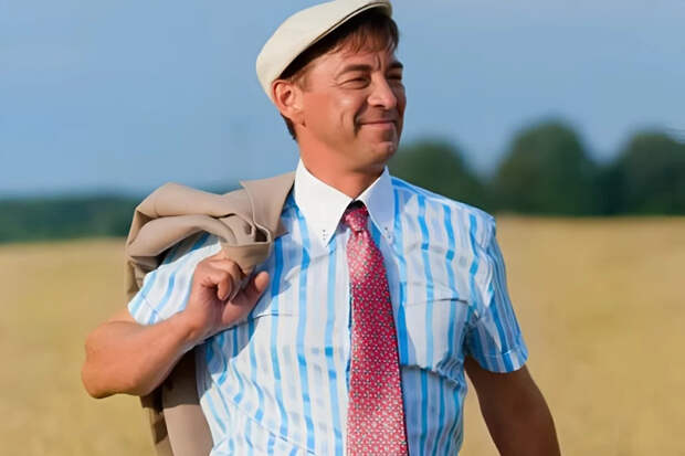 От однушки на окраине до 67-метровой гостиной: как живет звезда «Сватов» Николай Добрынин