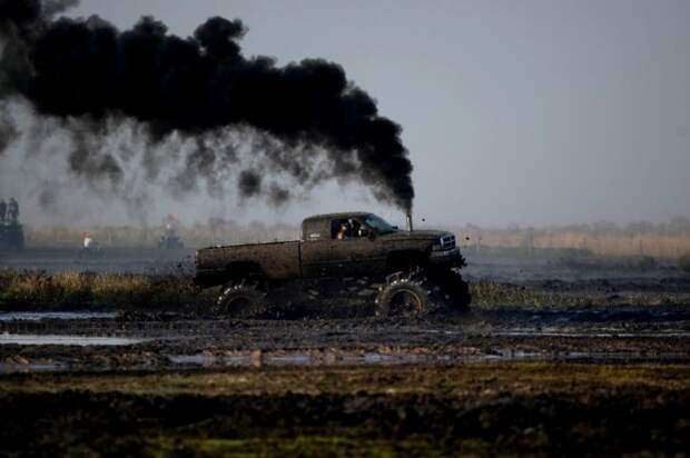 Фестиваль любителей грязи «Okeechobee Mudfest»
