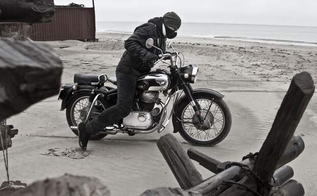 Красивый фотосет Kawasaki Meguro SG250T (20 фото+видео)