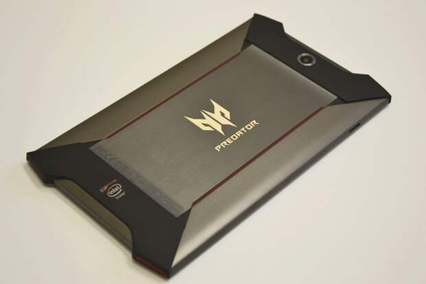 Acer Predator 8: сзади