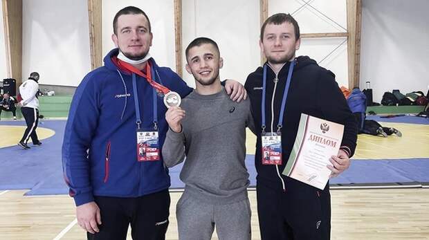 Борцы из Крыма завоевали две медали на чемпионате России.
