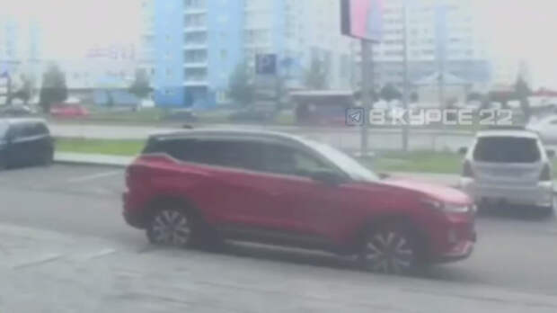 Пролетел несколько метров. Ребенка сбили в Барнауле на пешеходном переходе