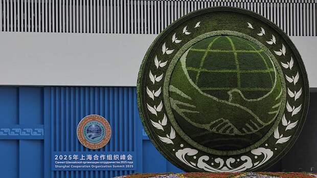 Дмитриев указал на стремительный рост экономики ШОС в сравнении с Европой