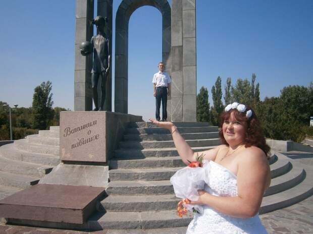 Как в сказке: на одну руку положу другой прихлопну, помните? невеста, свадьба, треш