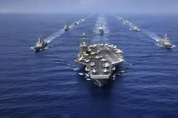 США отвели авианосец «Авраам Линкольн» от берегов Ирана: эксперт назвал причину