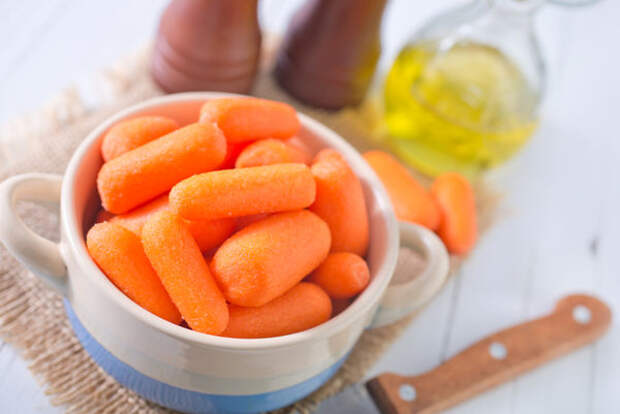 морковь на столе