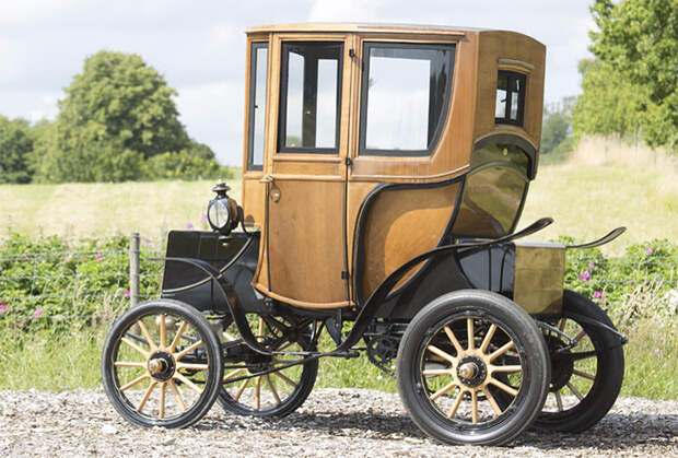 В Дании 110-летний электромобиль ушел с молотка аукцмон, электромобиль