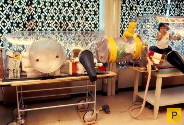 Трагическая судьба "мальчика в пузыре" (9 фото) Трагическая судьба "мальчика в пузыре" (9 фото)