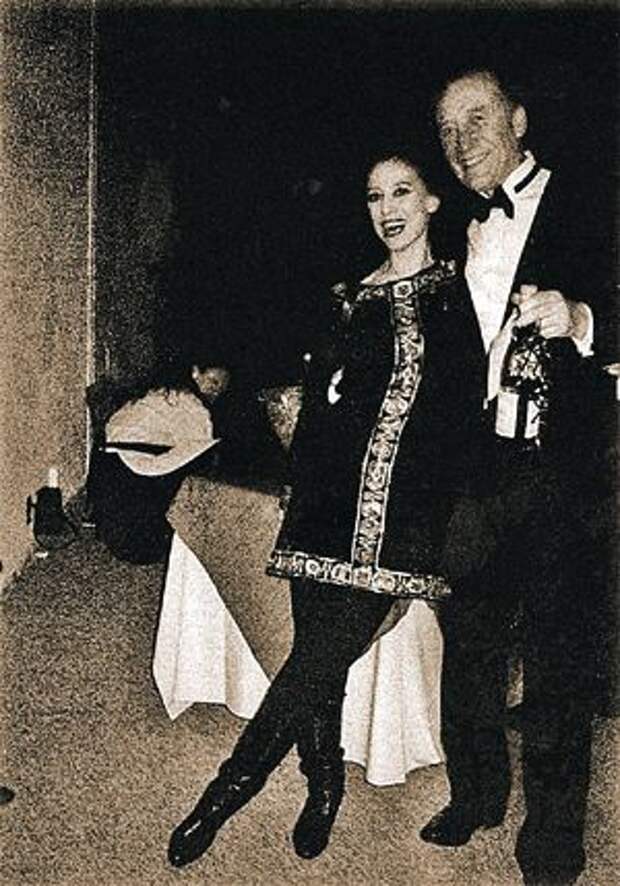 Бостон, 1988 год. Фуршет на фестивале советской музыки. Плисецкая с мужем, композитором Родионом Щедриным.