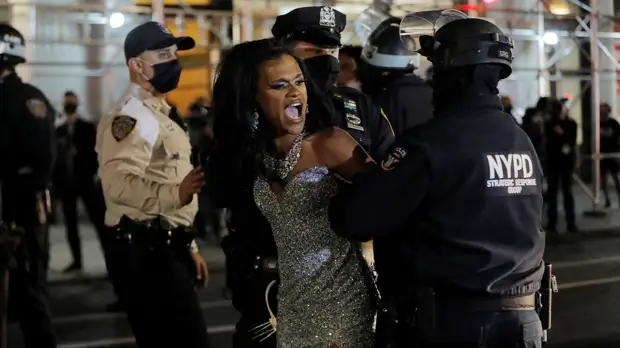 «Никогда не был харизматичным лидером»: что стоит за обещаниями Байдена «объединить» США