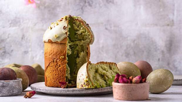 Священник Смирнов объяснил, можно ли освящать «гламурные» куличи