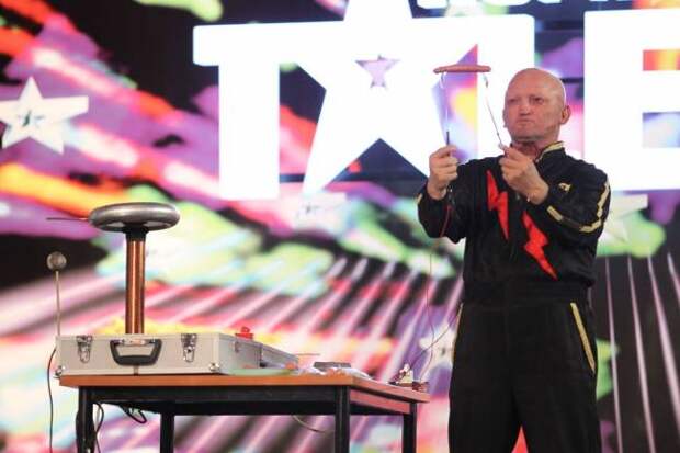 Миллион вольт через себя... grey Миллион вольт через себя...