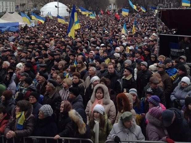 В центре Киева четыре тысячи протестующих потребовали европейского уровня жизни