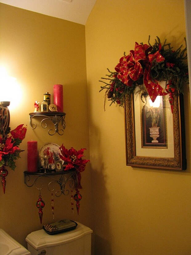 Best-Christmas-Bathroom-Decorations-with-Xmas-Accessories-Sets-on-Scroll-Bronze-Floating-Shelves-over-Toilet-and-Bow-Ribbon-with-Pine-Leaves-Frame-Decor (375x500, 192Kb)