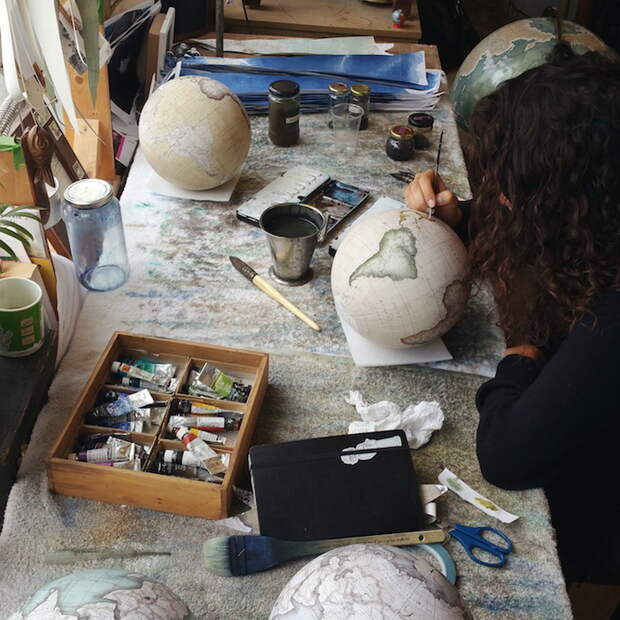 Рисованные глобусы от компании Bellerby & Co. Globemakers