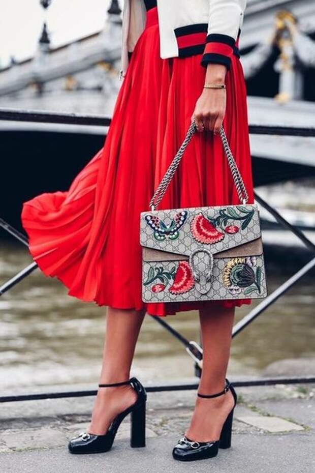 Красивая и модная сумка для женщины в любом возрасте
