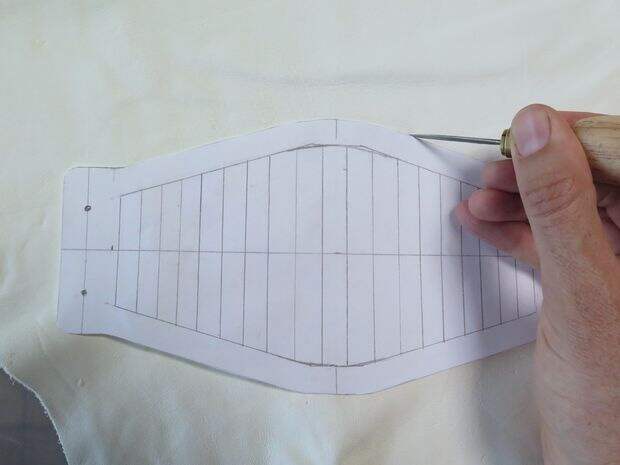 Двухцветные браслеты с прорезями, из кожи (Diy)
