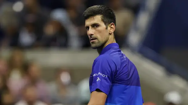 Джоковича изолировали в аэропорту Мельбурна