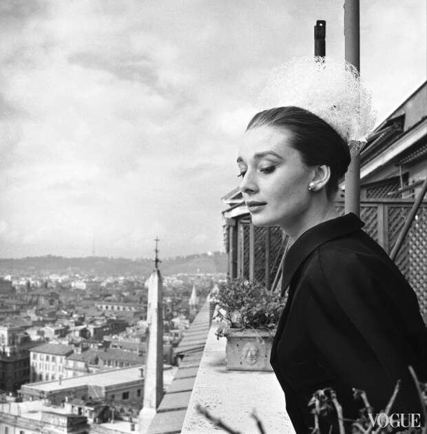 Одри Хепберн (британский Vogue, фотограф Сесил Битон)