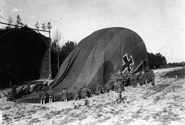 3. Запуск немецкого аэростата, 1914 война, война в воздухе, война в небе, вторая мировая война, исторические фото, первая мировая война