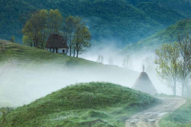 14. Красный дом в снегу. Новегия.