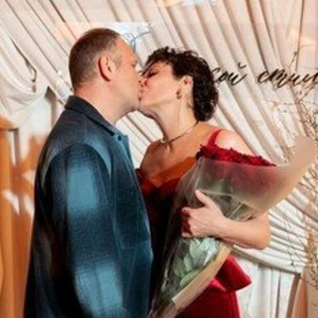 Женатый Пётр Баранчеев рассказал о реакции дочери на его поцелуй с Екатериной Волковой