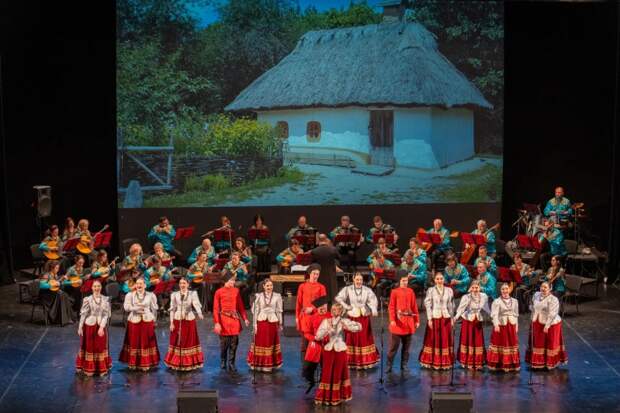 В Сочи прошел совместный концерт Оркестра народных инструментов «Русский сувенир» им. П. И. Нечепоренко и народного вокального ансамбля «Долина»