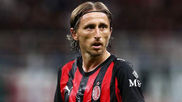Инсайдер: «Милан» хочет сохранить 40-летенго Модрича на следующий сезон, считая его ключевым игроком