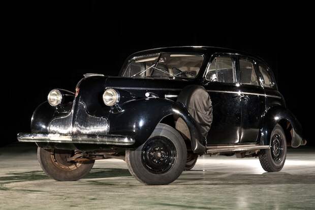 Легковой автомобиль Buick Special 8 (1939), США.jpg