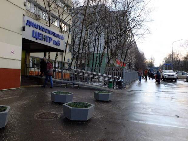 Благоустройство на Абрамцевской продолжится Фото: Галина Погодина Благоустройство на Абрамцевской продолжится Фото: Галина Погодина
