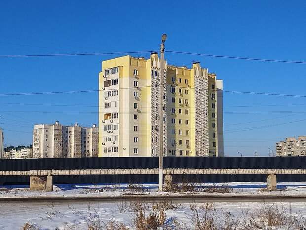 В Астрахани дали зеленый свет строительству ЖК без поликлиники и без парковок