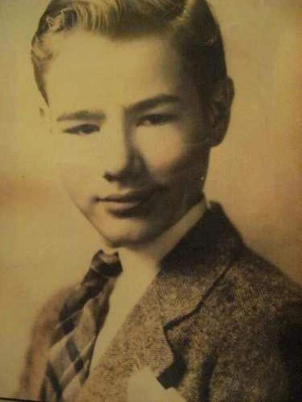 8-летний Энди Уорхол, 1936 8-летний Энди Уорхол, 1936 дети, известность, история, фото